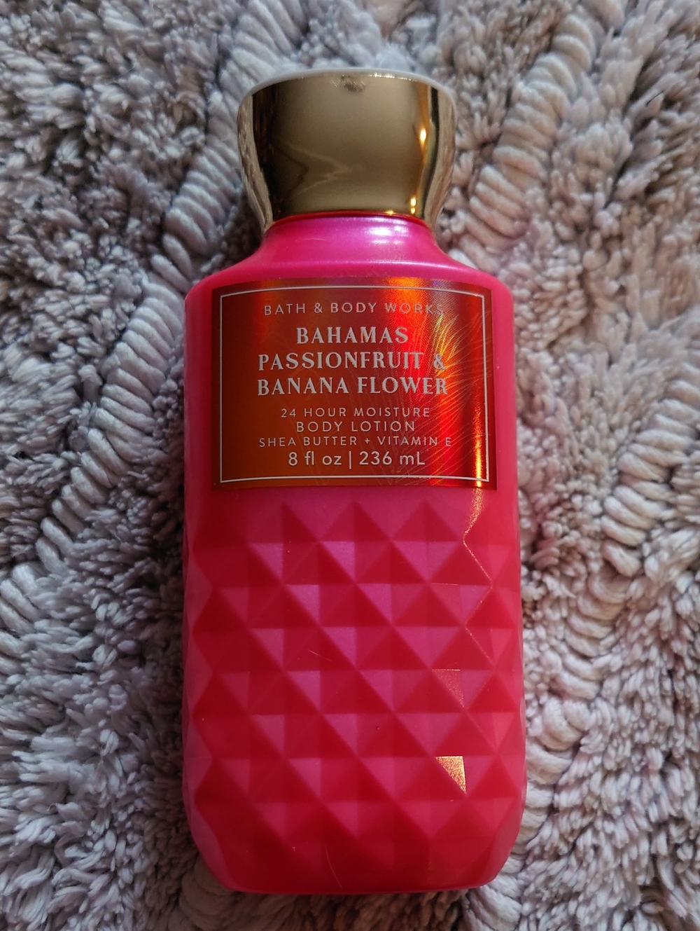 Bath & Body Works Bahamas Passionfruit & Banana Flower Pink Lotion